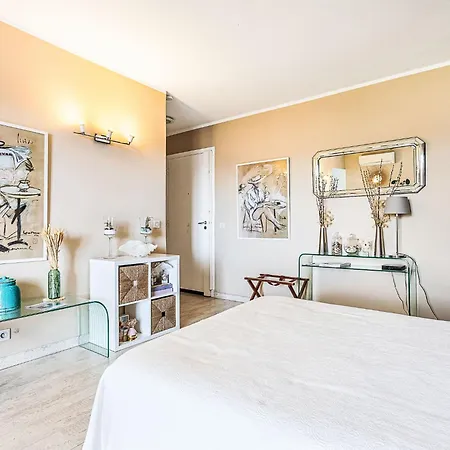 Du Port By Interhome Appartement Saint-Tropez