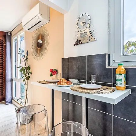 Du Port By Interhome Saint-Tropez